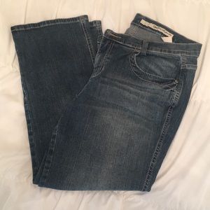 ⭐️DKNY Capri Jeans